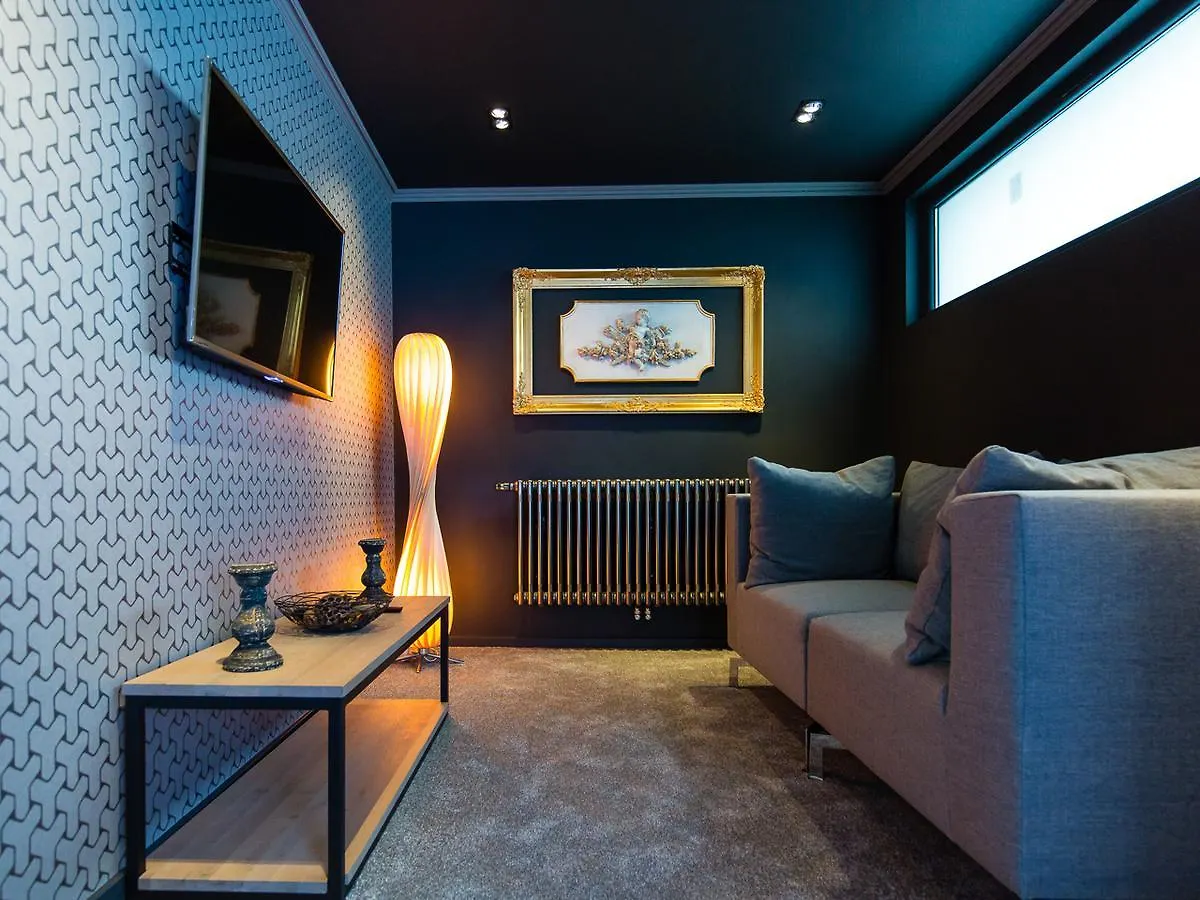 Secret Suites Brussels Royal 0*,